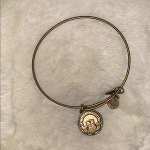 Claddagh Alex and Ani